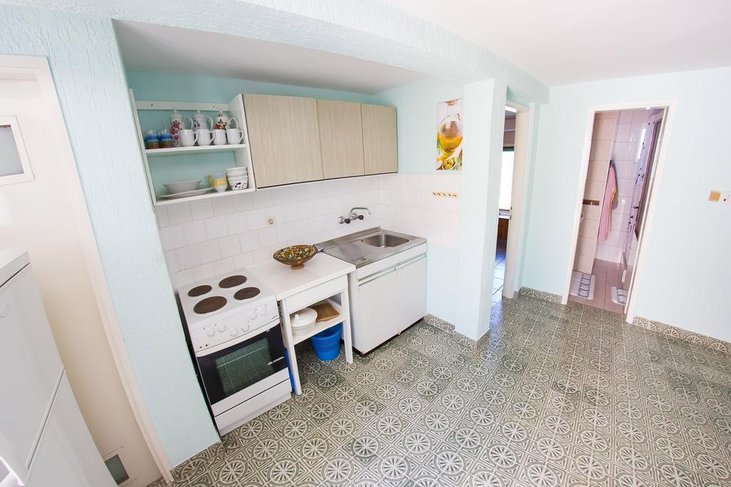 Apartments Stefanovski Paradiso ヴェリ・ロシニュ 部屋 写真