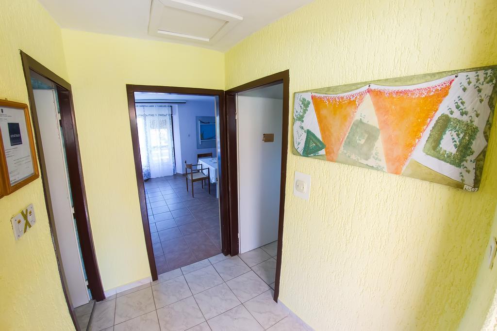 Apartments Stefanovski Paradiso ヴェリ・ロシニュ 部屋 写真